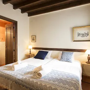 Apartment Puerta Elvira Centro Free Parking