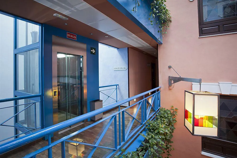 Suites Gran Via 44 Granada 4*,
